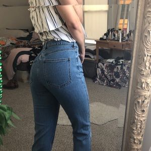 MOM JEANS